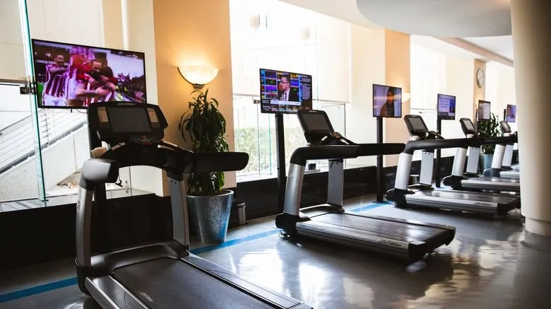 The Health Club at Four Seasons Hotel Riyadh squash venue photo 3 of 5