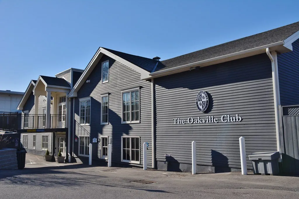 The Oakville Club squash venue photo 3 of 6