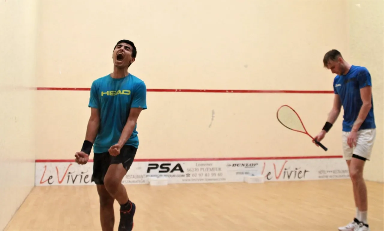 TOP FORM' squash venue photo 4 of 10