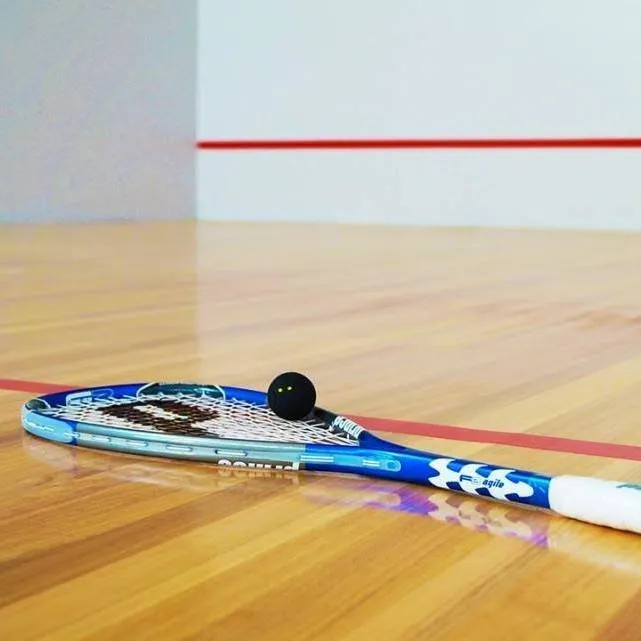 Tres club de squash squash venue photo 2 of 3