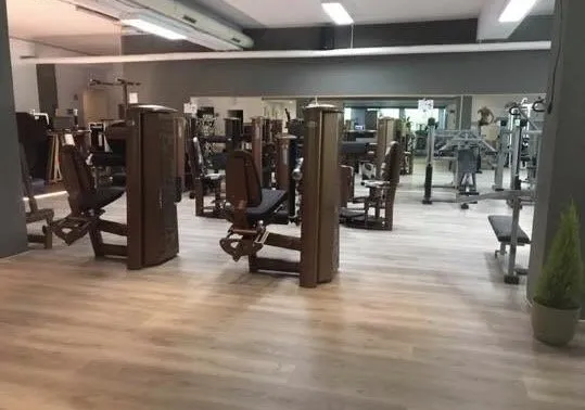 Sport Fitness und Bowlingcenter Tschaschke squash venue photo 1 of 6