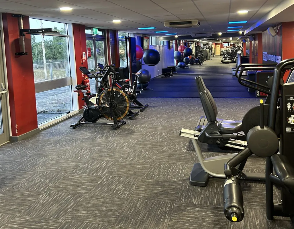 Vale Farm Sports Centre squash venue photo 10 of 10