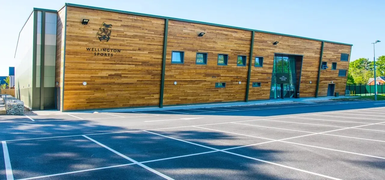 Wellington Health and Fitness Club squash venue photo 2 of 9