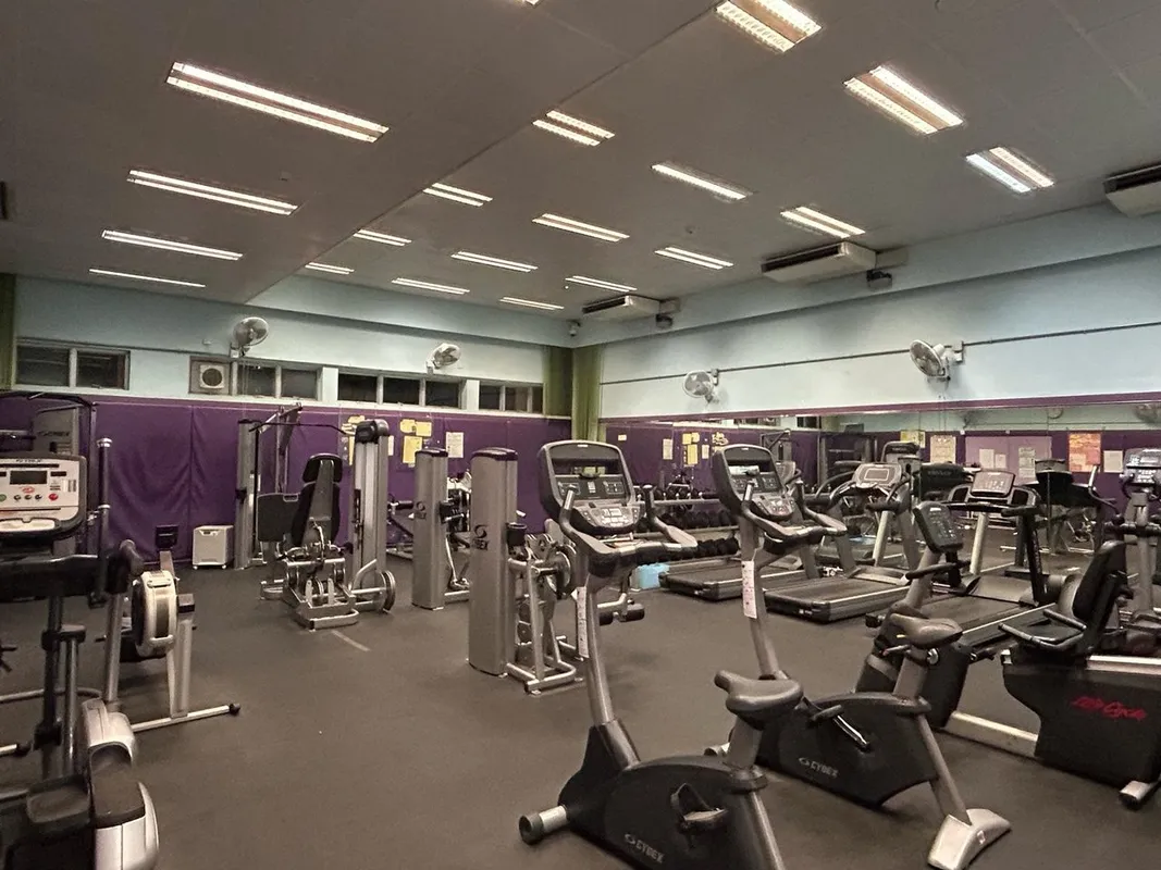 Yau Oi Sports Centre squash venue photo 7 of 7