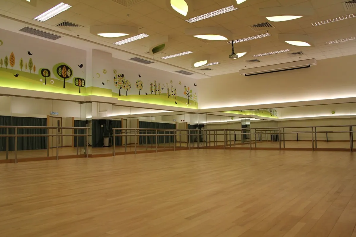 Yau Oi Sports Centre squash venue photo 5 of 7